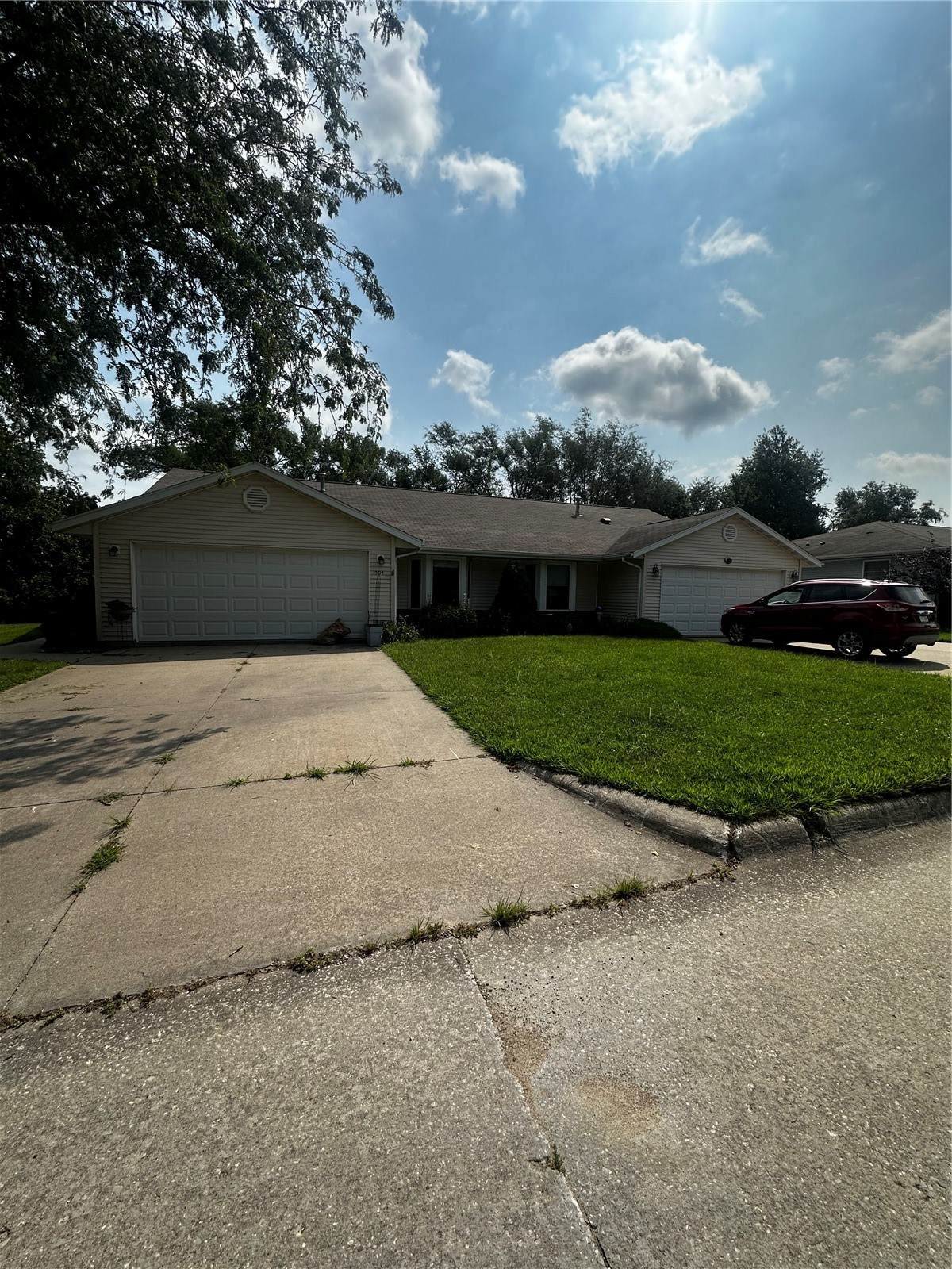 https://bt-photos.global.ssl.fastly.net/cedarrapids/orig_boomver_1_2606879-2.jpg