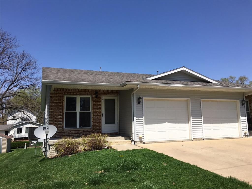 906 2nd Street - Photo 1
