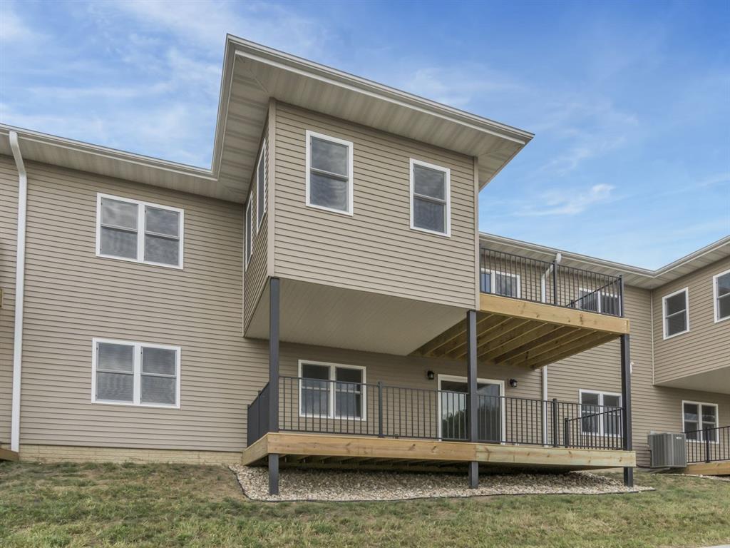 202 Tuttle Street - Photo 1