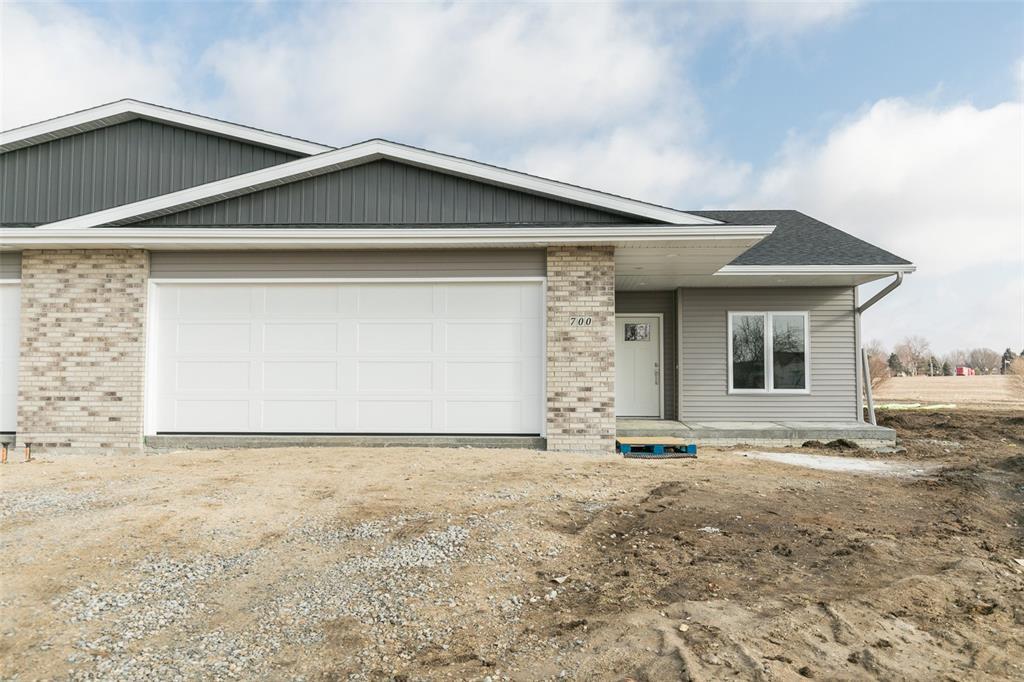 700 Dorchester Place - Photo 1