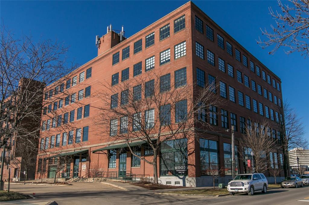 905 3rd Street - Photo 1