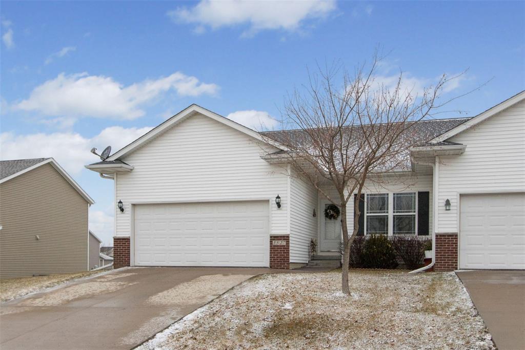 1527 Hunters Creek Way - Photo 1