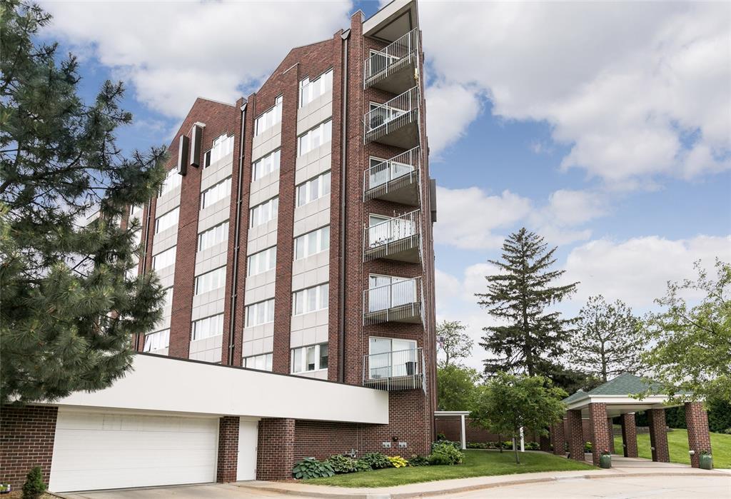 111 Cottage Grove Avenue - Photo 1