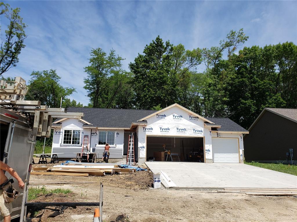 1924 Shady Grove Road - Photo 1