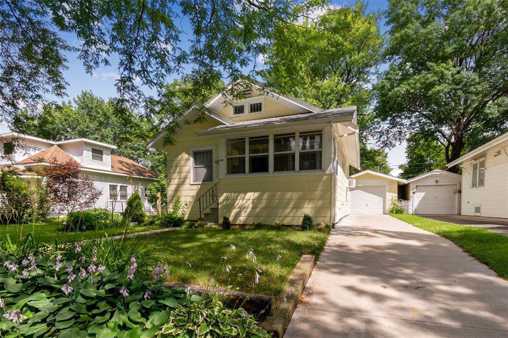 420 33rd Street - Photo 1