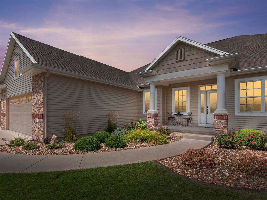 5661 Meadow Grass Circle - Photo 1