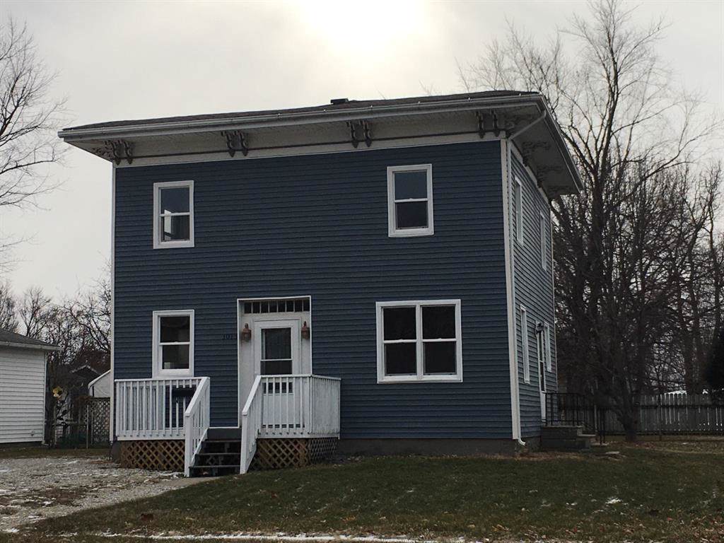 1013 Main Street - Photo 1