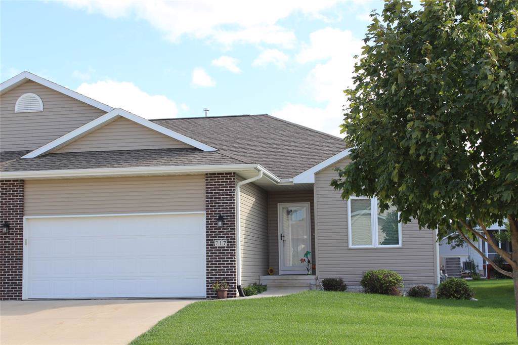 717 Dorchester Place - Photo 1