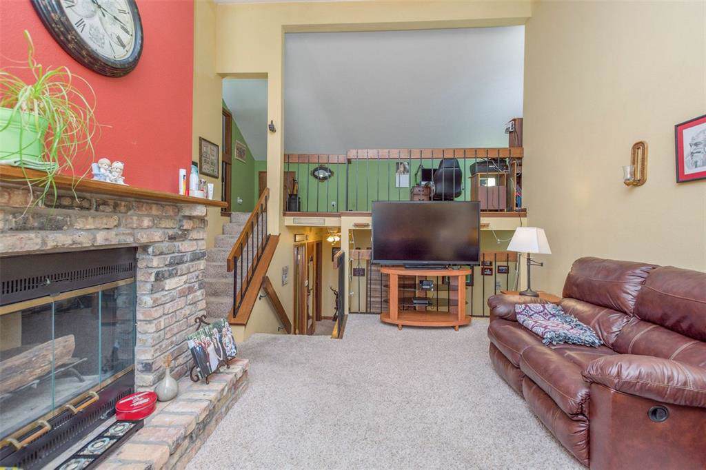 219 40th St Drive - Photo 1