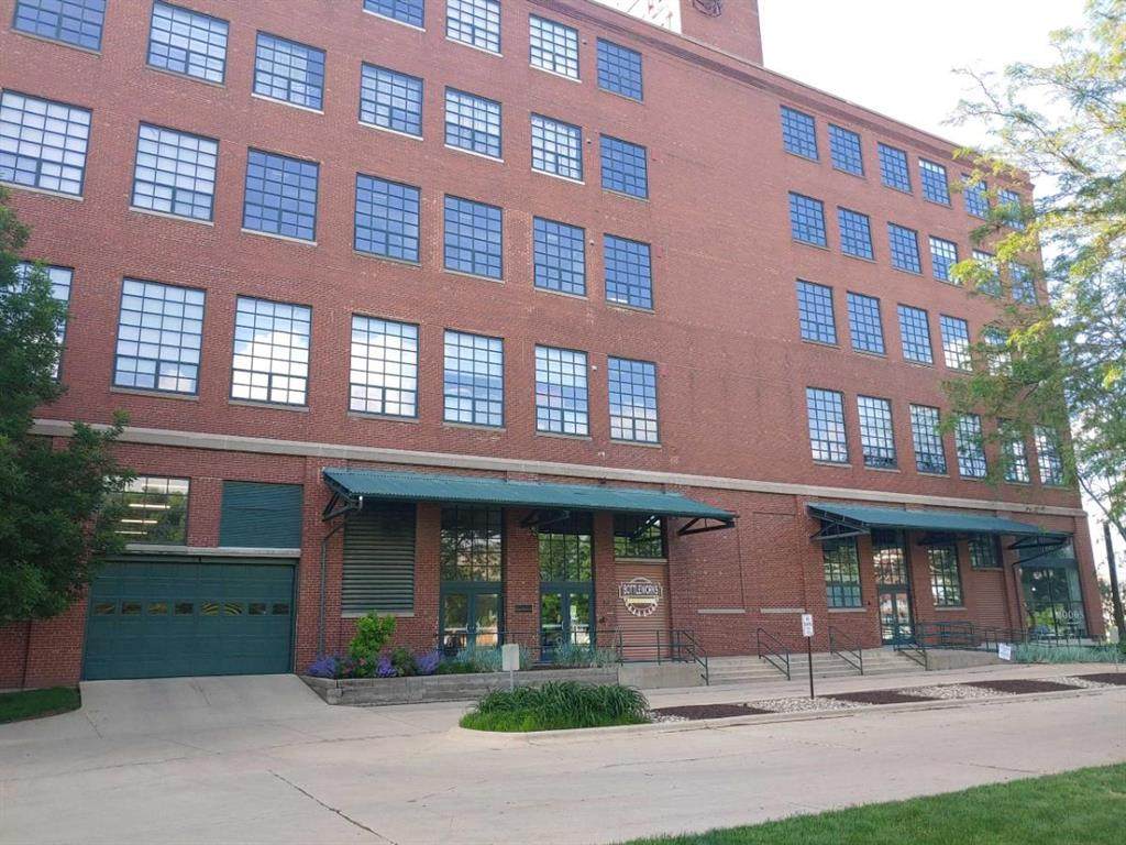905 3rd Street - Photo 1