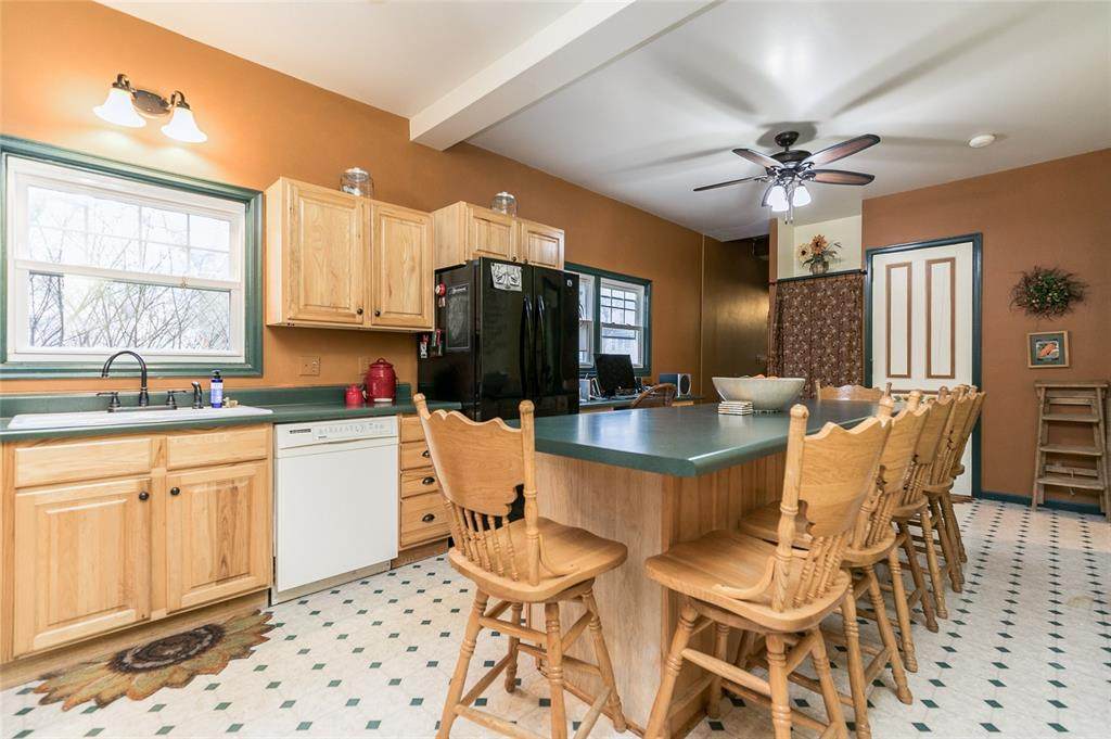202 7th Avenue - Photo 1