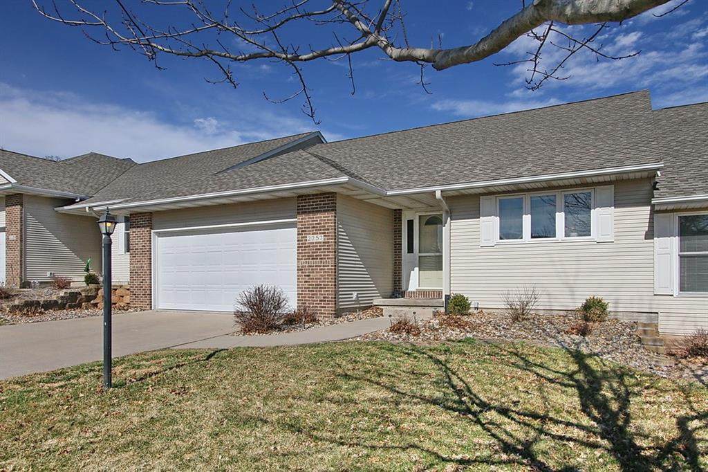 2257 Grantview Drive - Photo 1