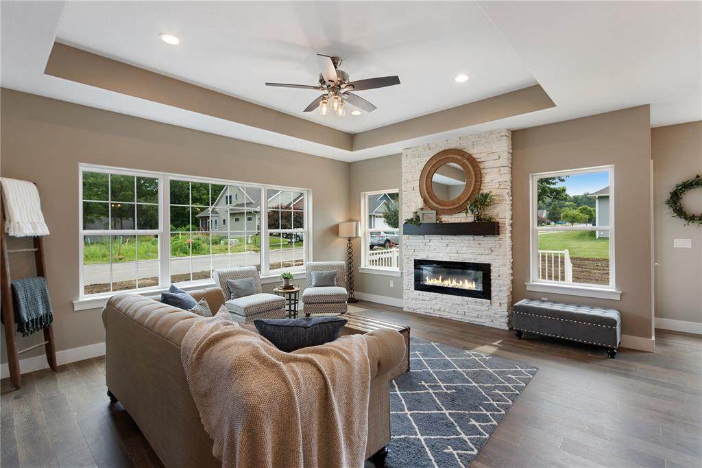 404 15th Avenue - Photo 1
