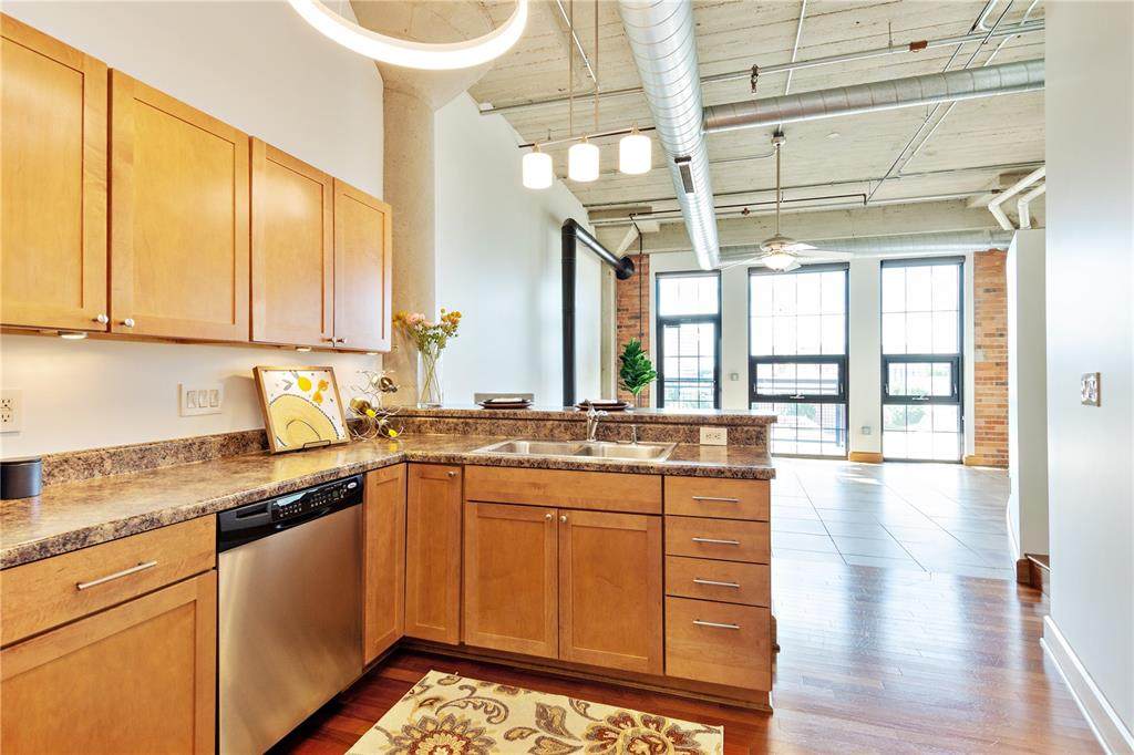 900 2nd Street - Photo 1