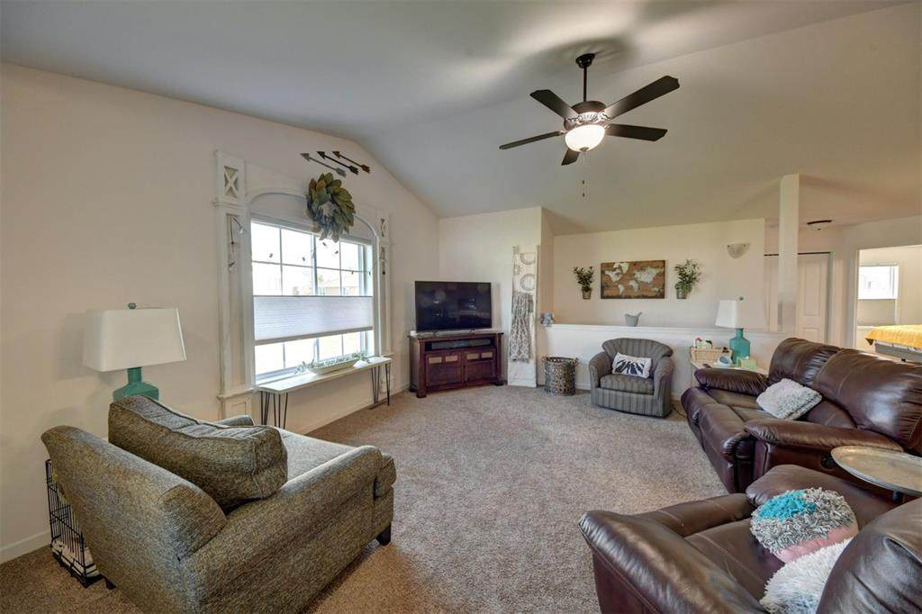 836 Crescent View Drive - Photo 1