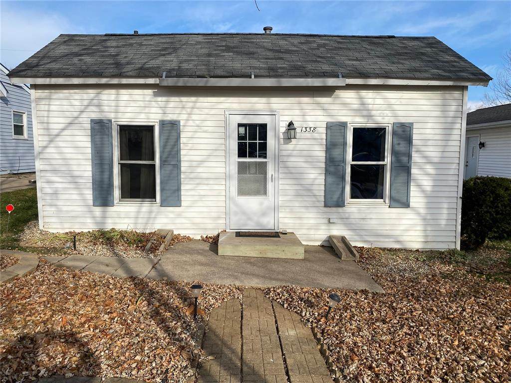 1338 22nd Ave Sw - Photo 1