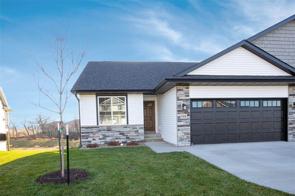 910 Creekside Drive - Photo 1