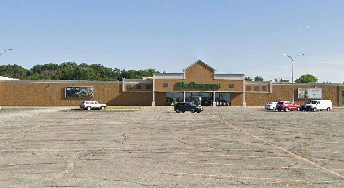 2211 2nd Street - Photo 1