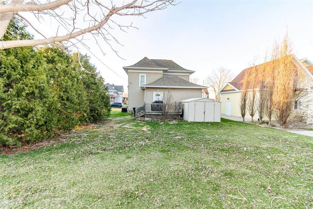 512 5th Street - Photo 1