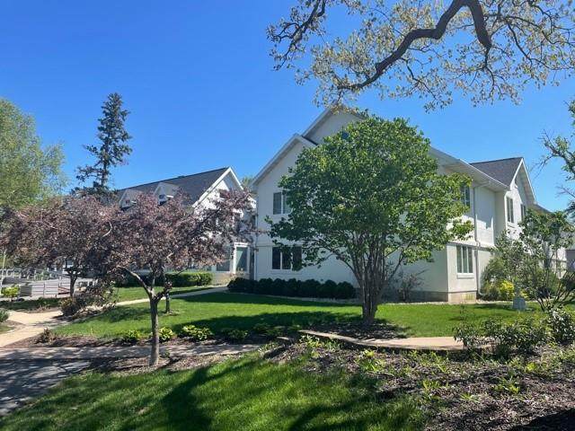860 17th Street - Photo 1