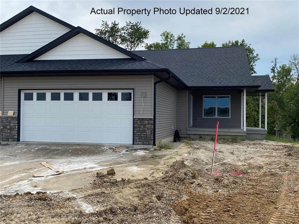 1605 Petrus Drive - Photo 1
