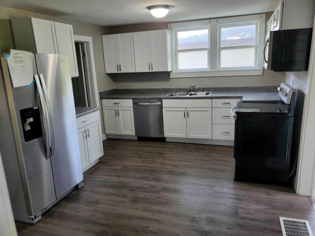 132 Green Street - Photo 1