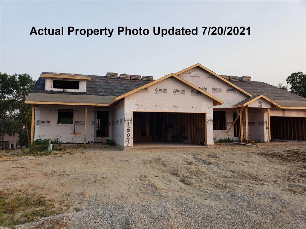 1609 Petrus Drive - Photo 1