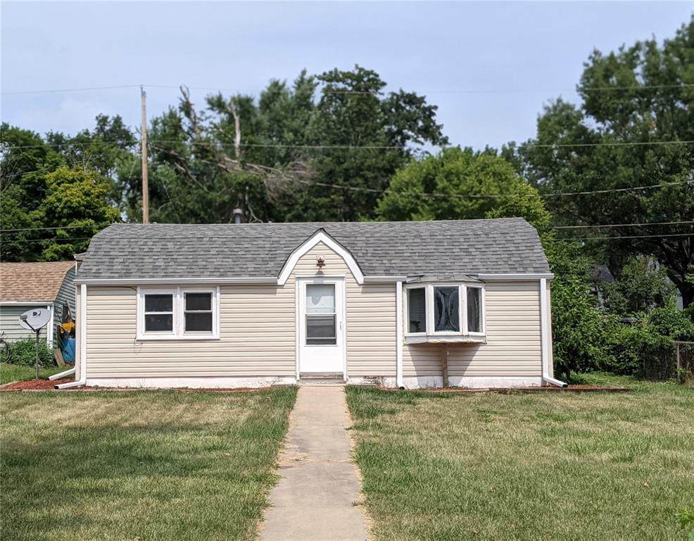 1834 J Avenue - Photo 1