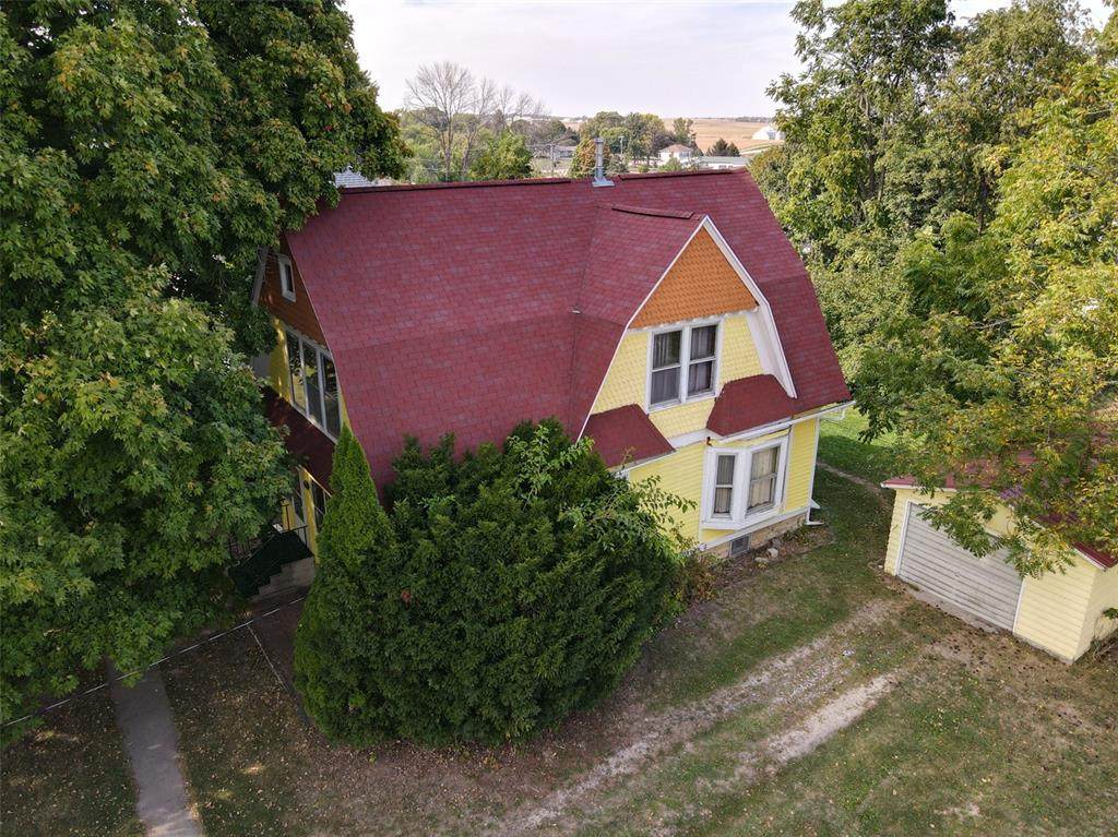 614 Oak Street - Photo 1