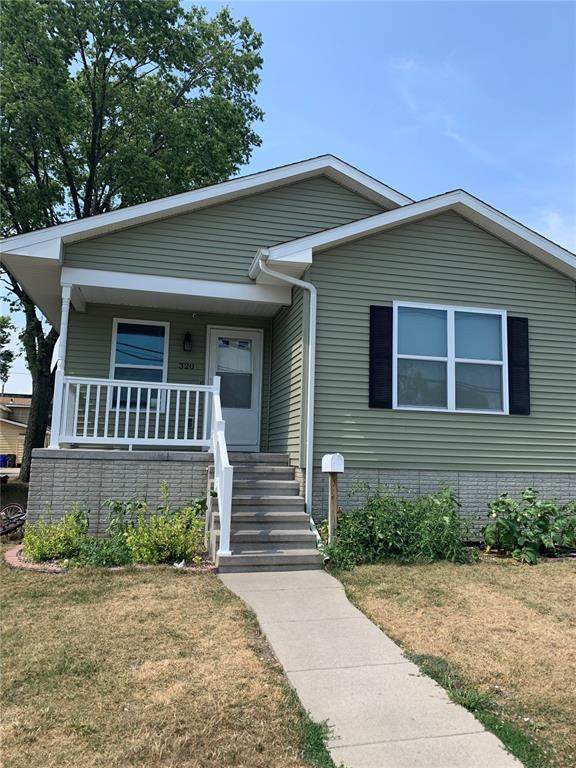 320 7th Street - Photo 1