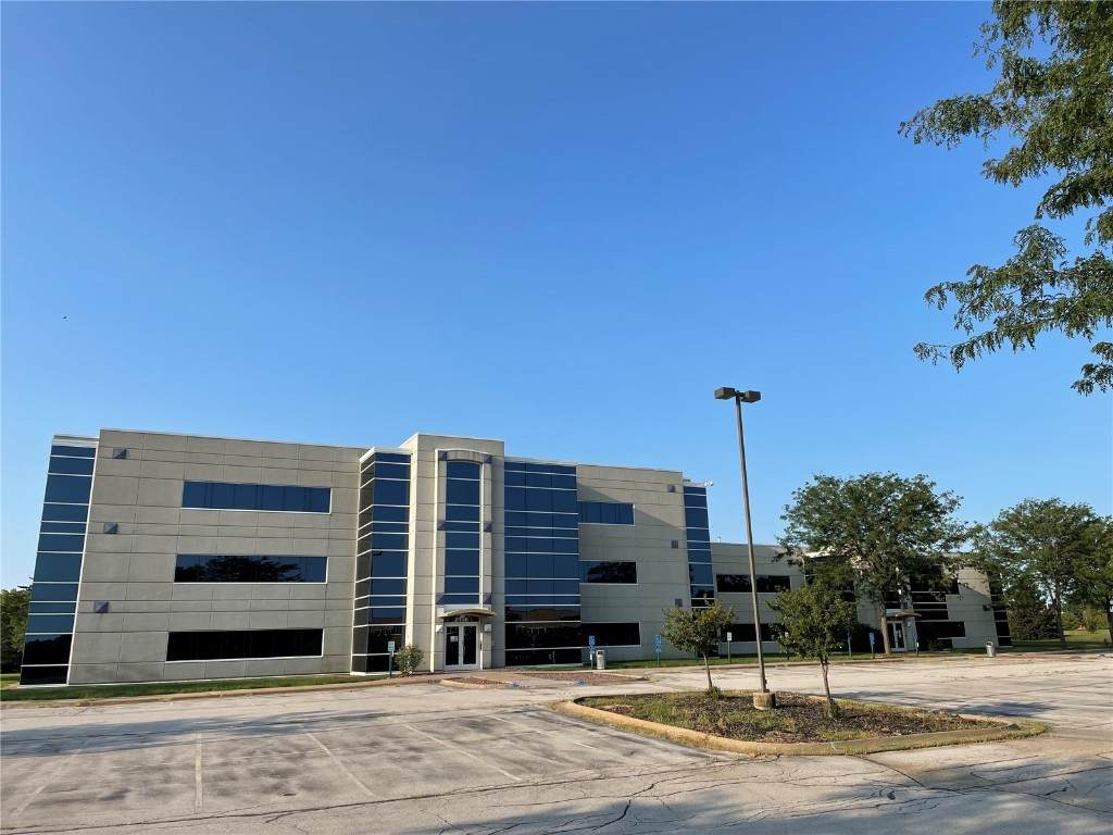 2450 Oakdale Boulevard - Photo 1