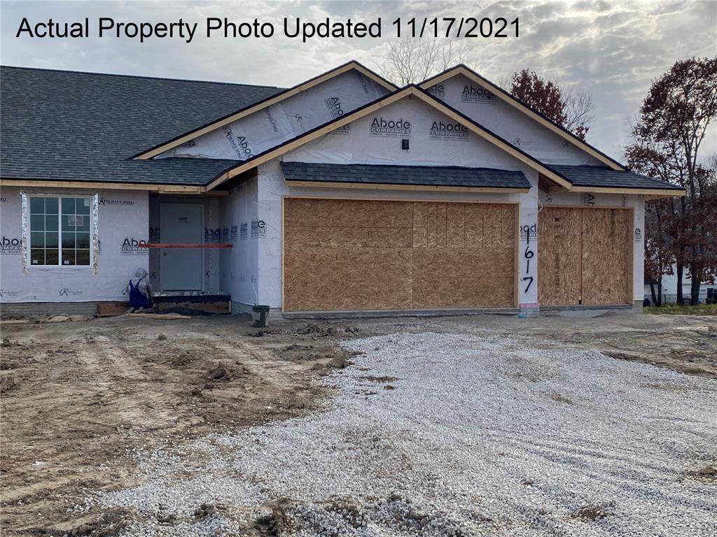 1617 Petrus Drive - Photo 1