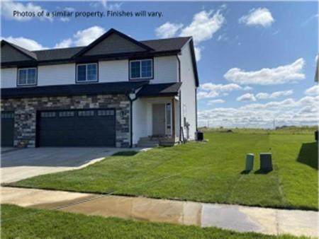 905 Creekside Drive - Photo 1