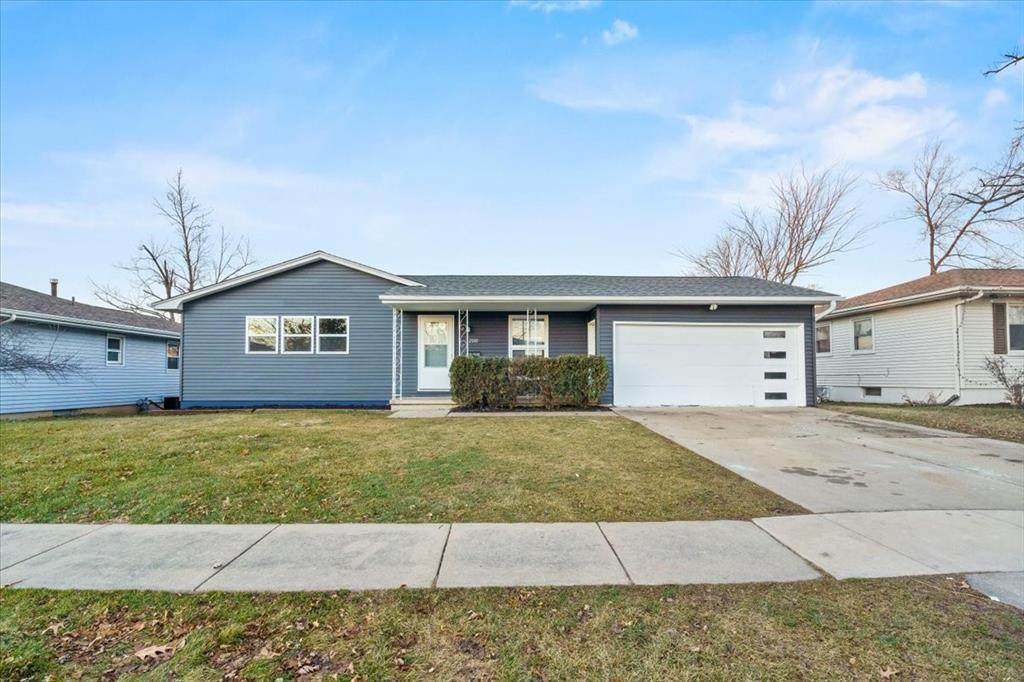 2000 25th Avenue - Photo 1