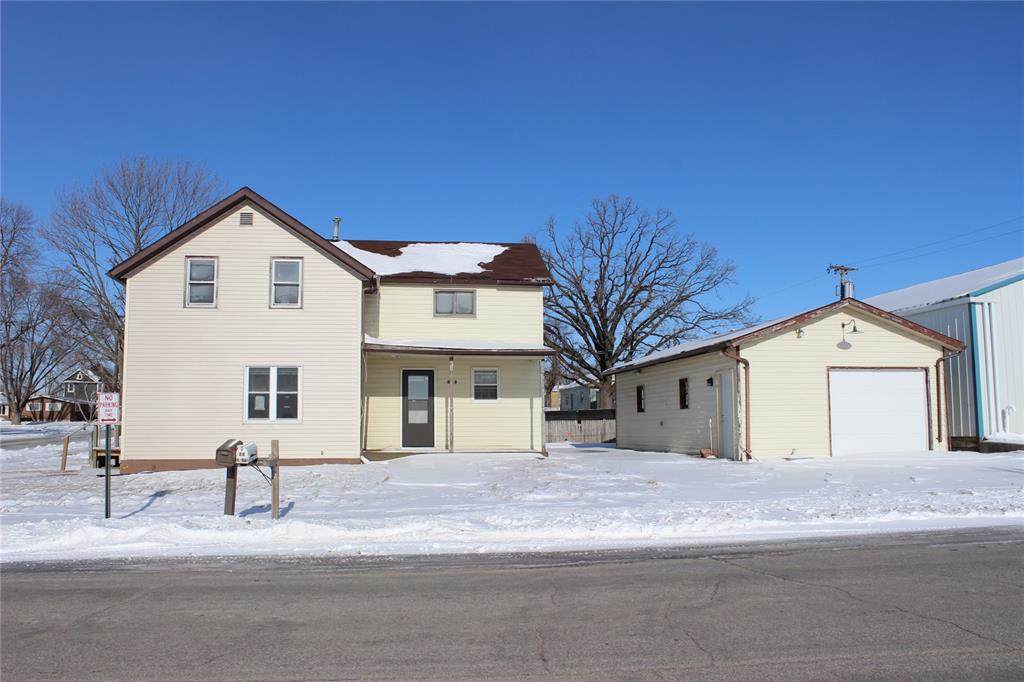 218 Railroad Street - Photo 1