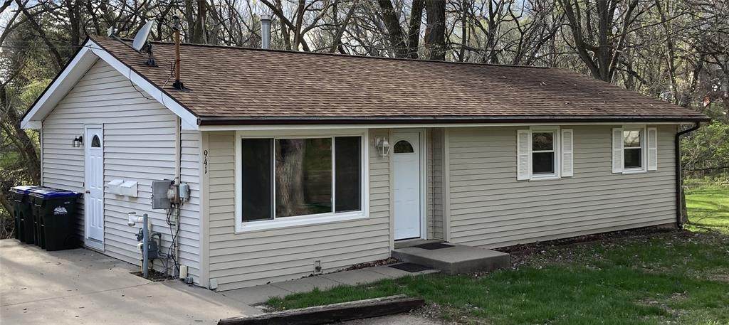 941 Dewey St - Photo 1