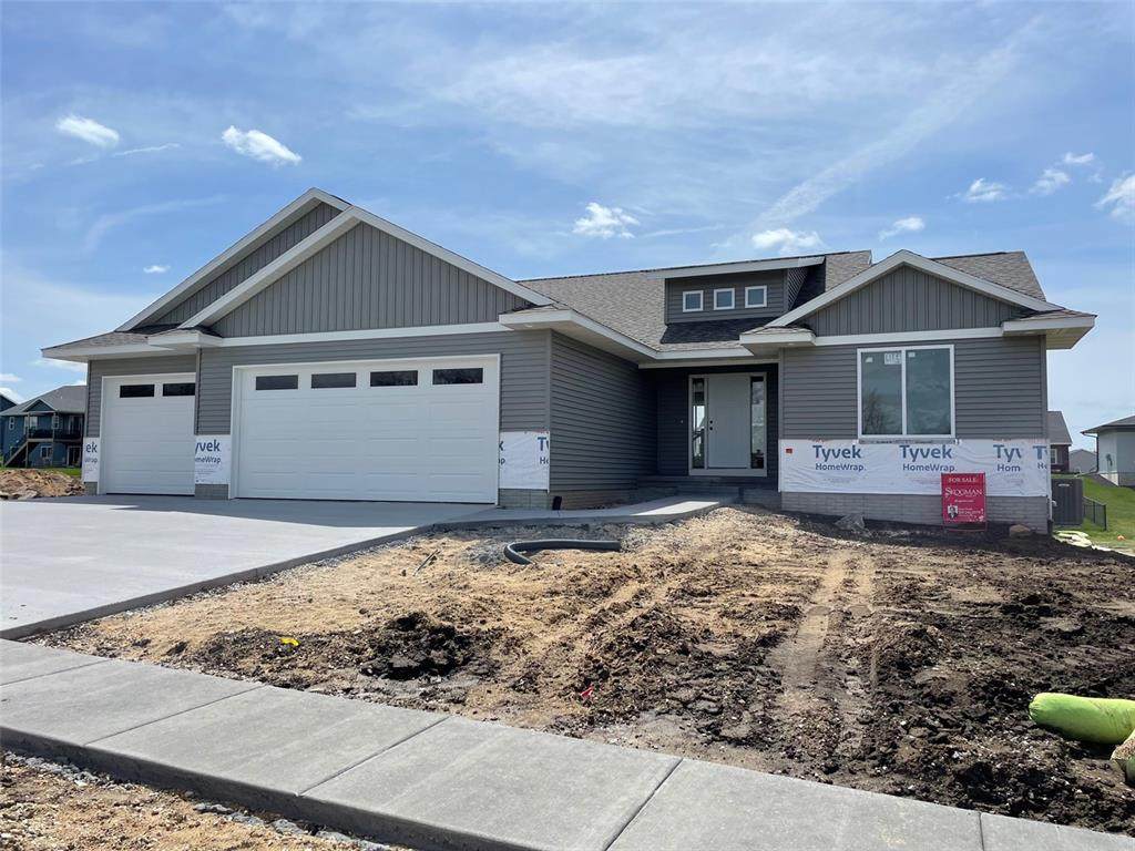 1710 Parkland Dr - Photo 1