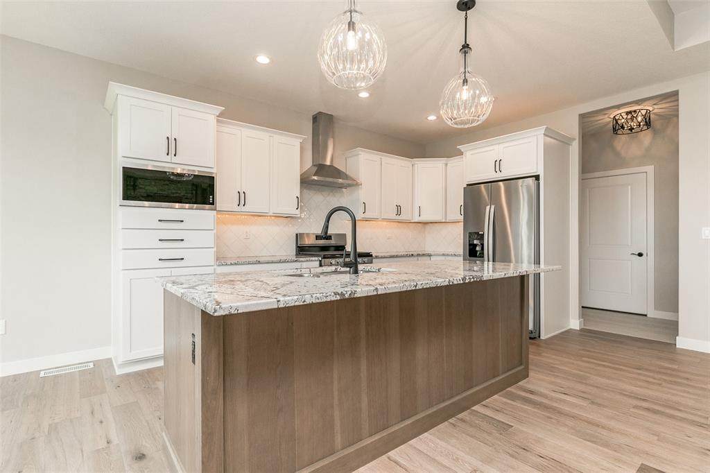 246 Cemar Ct - Photo 1
