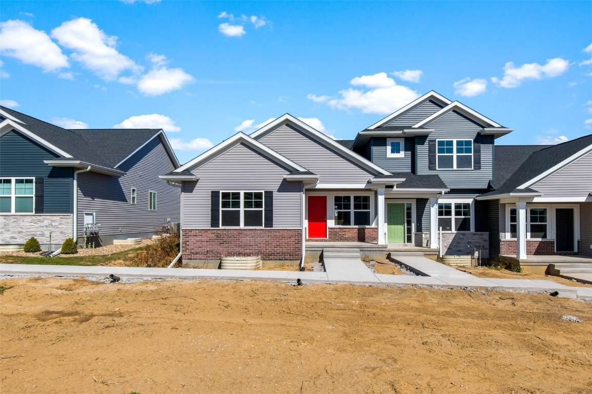 623 Catherine Drive - Photo 1