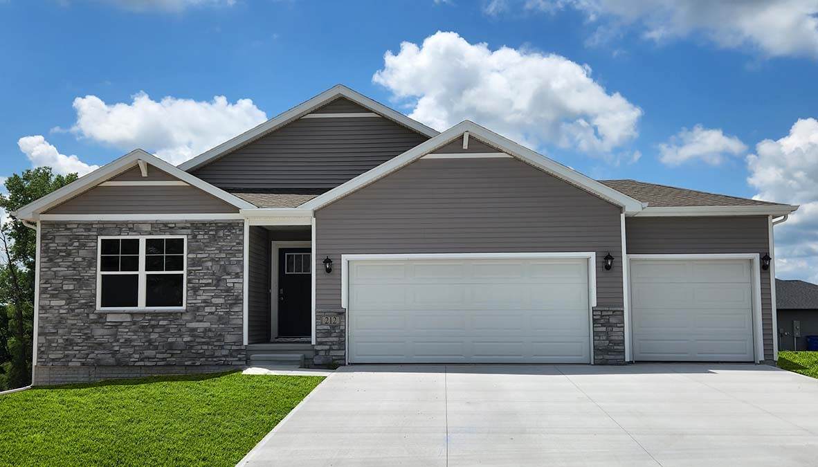 212 Dawson Drive - Photo 1