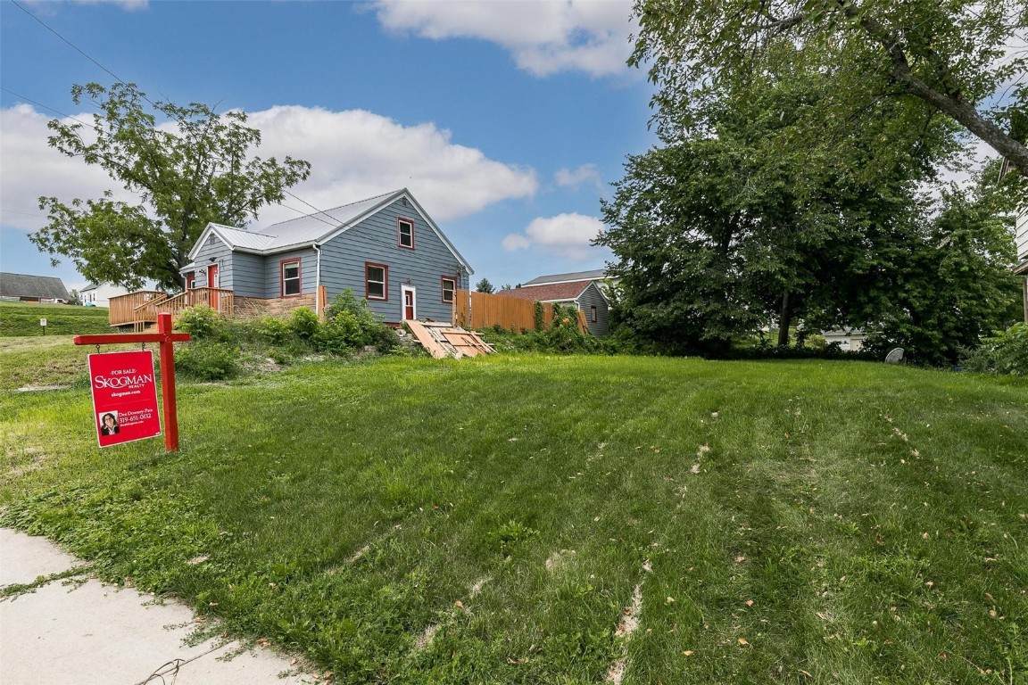 1420 9th Street - Photo 1