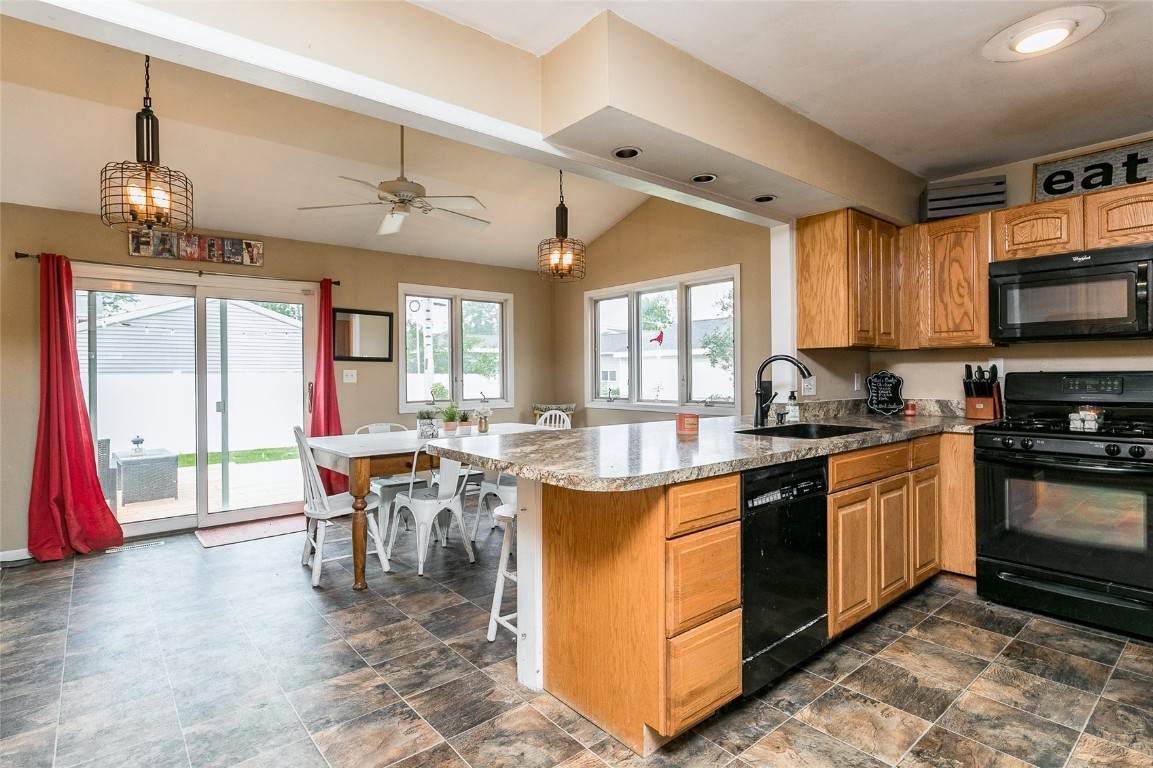 2040 Valleyview Drive - Photo 1