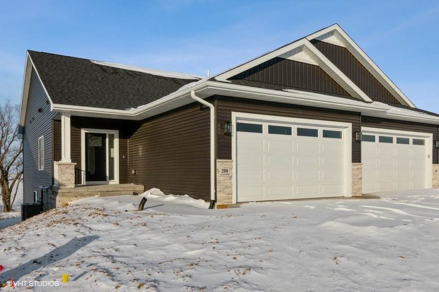 208 Dogwood Lane - Photo 1