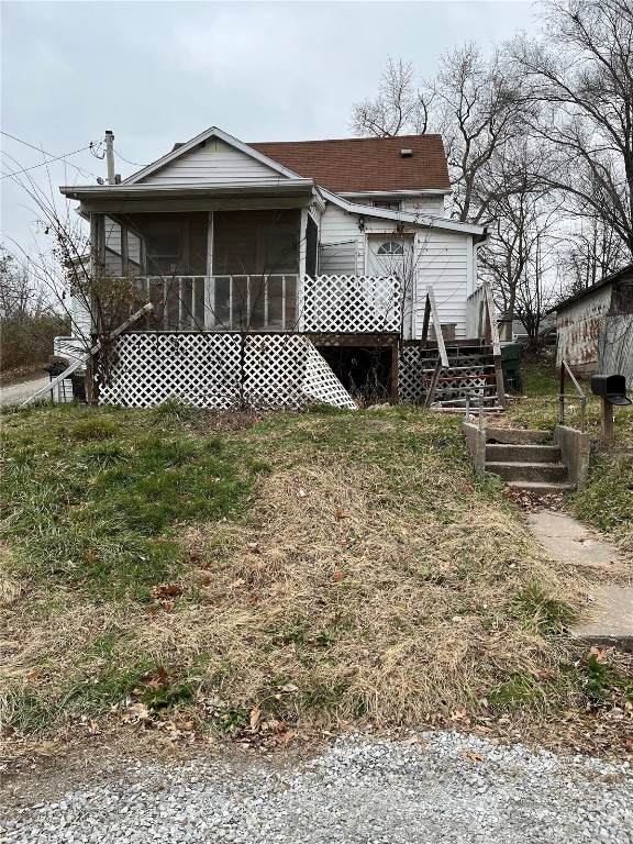 712 17 Street - Photo 1