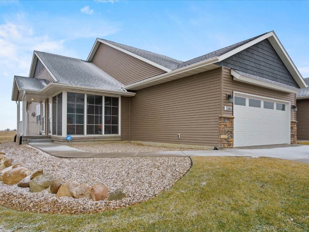 3346 Platinum Way - Photo 1