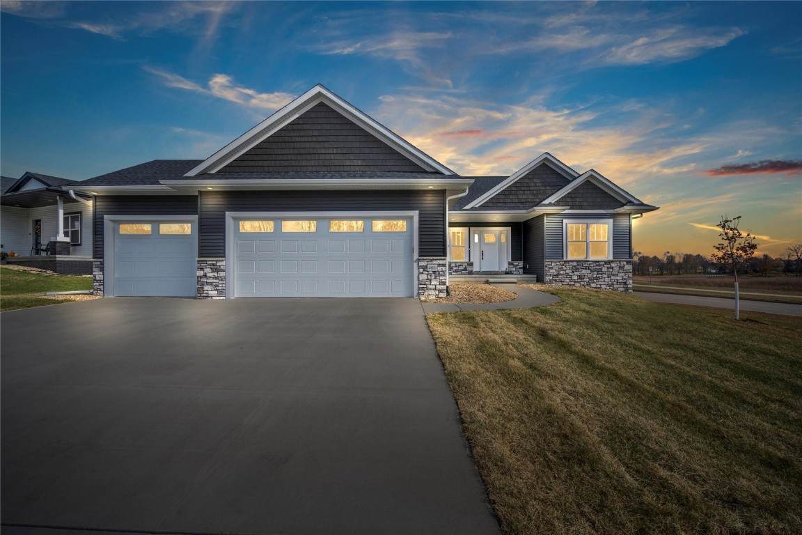 4011 Larkspur Drive - Photo 1