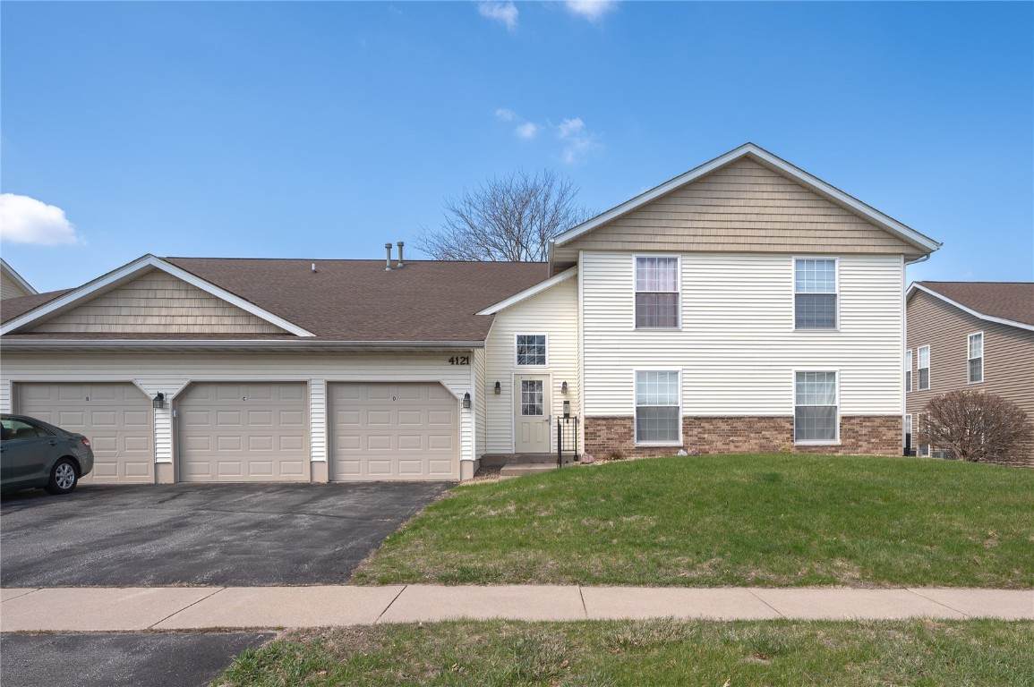 4121 Blue Jay Drive - Photo 1