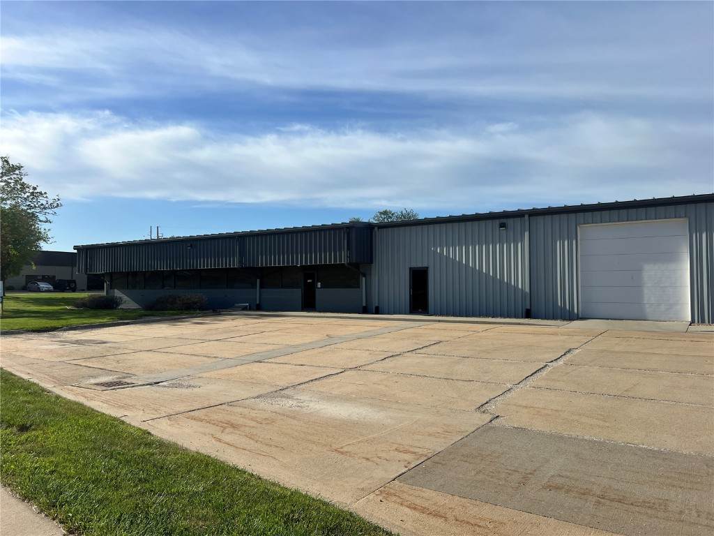 1005 33rd Avenue - Photo 1