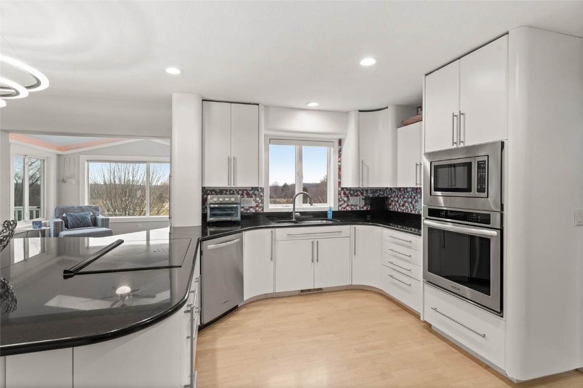 1659 Apache Drive - Photo 1