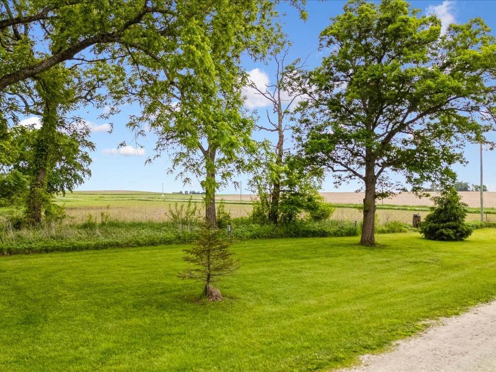 https://bt-photos.global.ssl.fastly.net/cedarrapids/orig_boomver_2_2503853-2.jpg